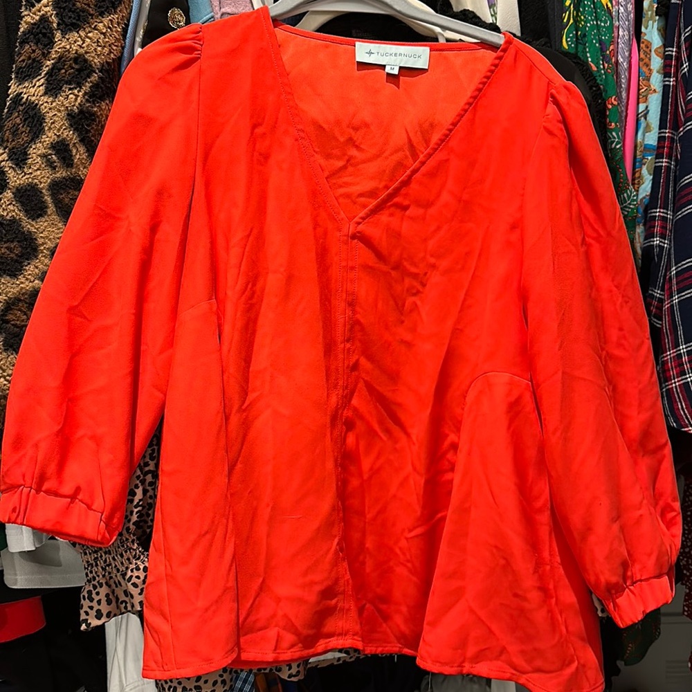 Bright red flowy tuckernuck top